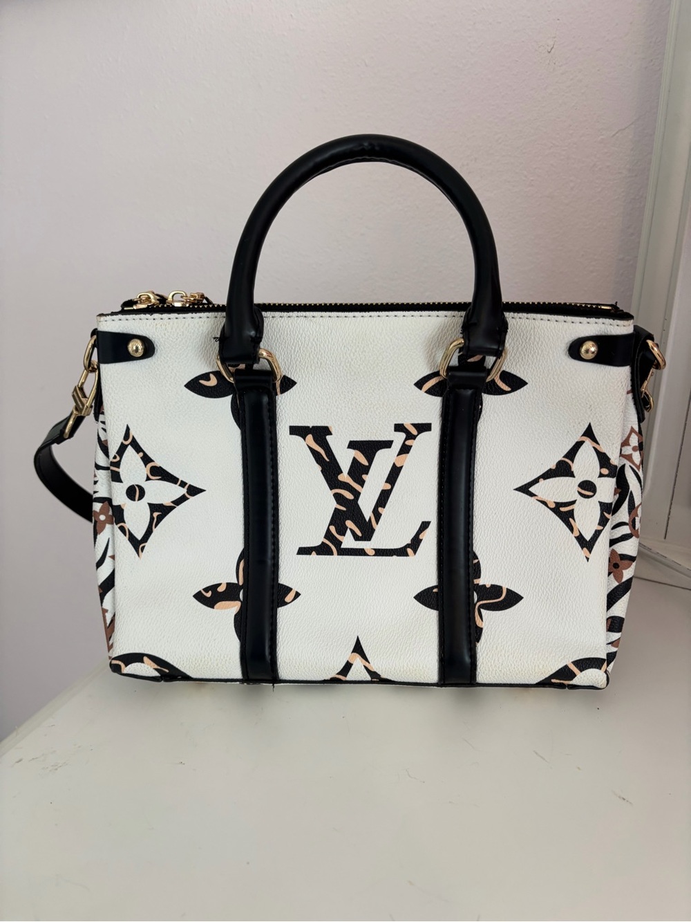 Source Unknown White Satchel with Black Trim and Brown Accents